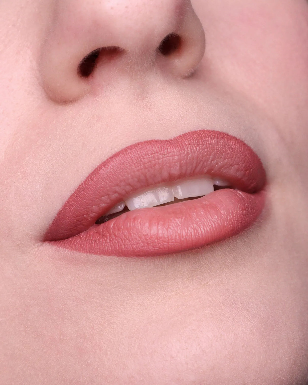 LONG LASTING – LIPLINER PENCIL