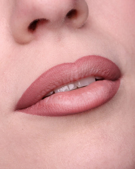 LONG LASTING – LIPLINER PENCIL