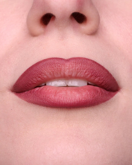 LONG LASTING – LIPLINER PENCIL