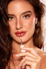 BALMY GLOSS – Shkëlqyes ushqyes për buzët